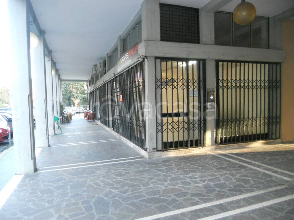 negozio in vendita a Reggio nell'Emilia