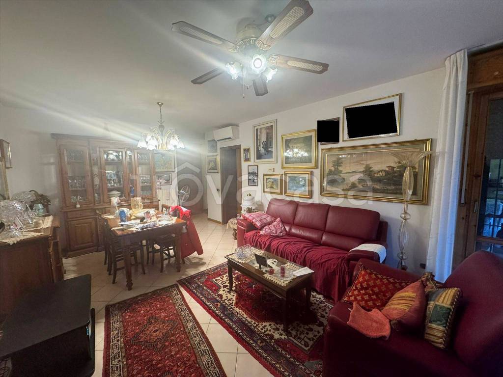 appartamento in vendita a Reggio nell'Emilia in zona Compagnoni / Migliolungo