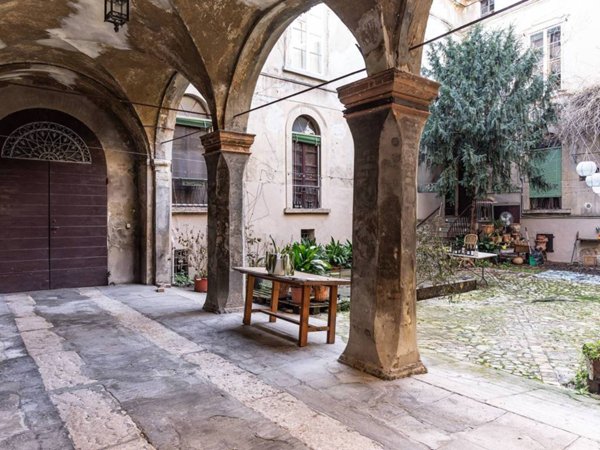 intera palazzina in vendita a Reggio nell'Emilia in zona Santa Croce
