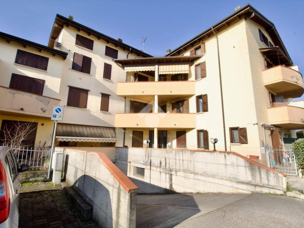 appartamento in vendita a Reggio nell'Emilia in zona Roncocesi