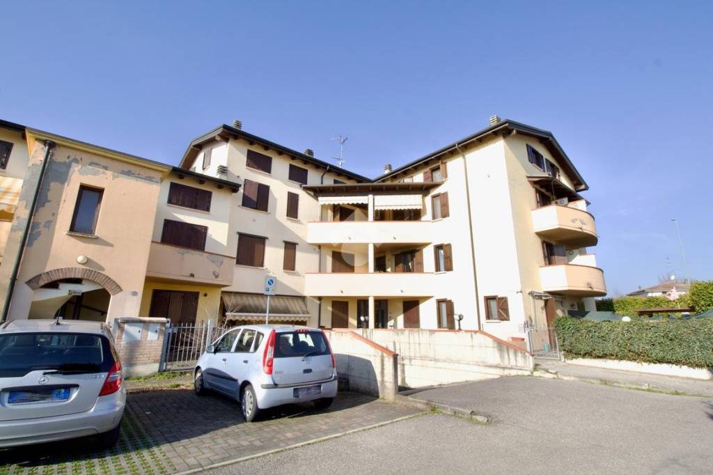 appartamento in vendita a Reggio nell'Emilia in zona Roncocesi