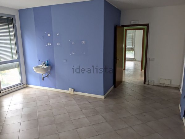 ufficio in vendita a Reggio nell'Emilia in zona Buco del Signore