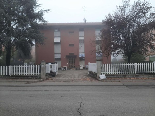 casa indipendente in vendita a Reggio nell'Emilia in zona Città Storica