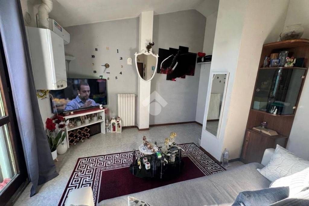 appartamento in vendita a Reggio nell'Emilia in zona Carrozzone