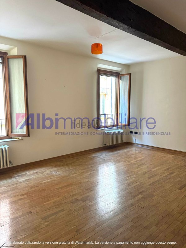 appartamento in vendita a Reggio nell'Emilia in zona Città Storica