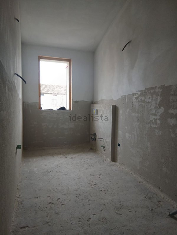 casa indipendente in vendita a Reggio nell'Emilia in zona Pratofontana