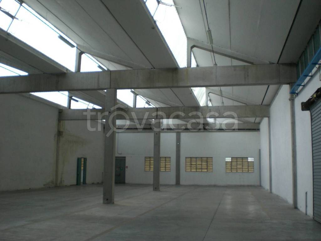 capannone in vendita a Reggio nell'Emilia