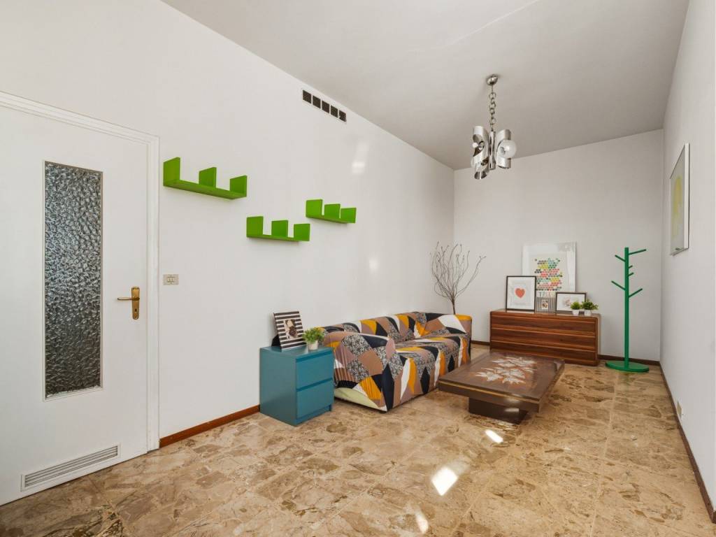 appartamento in vendita a Reggio nell'Emilia in zona Città Storica