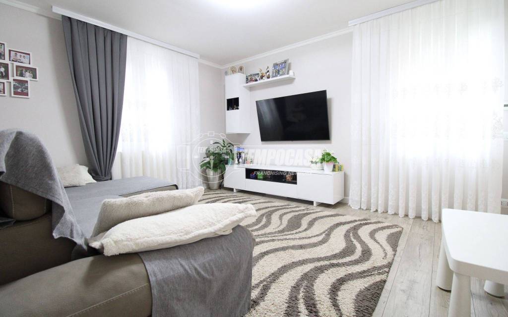 casa indipendente in vendita a Reggio nell'Emilia in zona Sesso