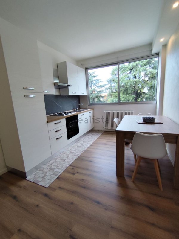 appartamento in vendita a Reggio nell'Emilia in zona Orologio