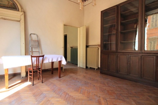 appartamento in vendita a Reggio nell'Emilia in zona Città Storica