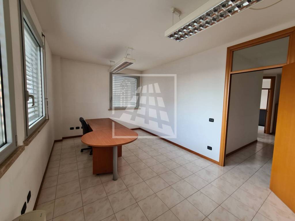 ufficio in vendita a Reggio nell'Emilia