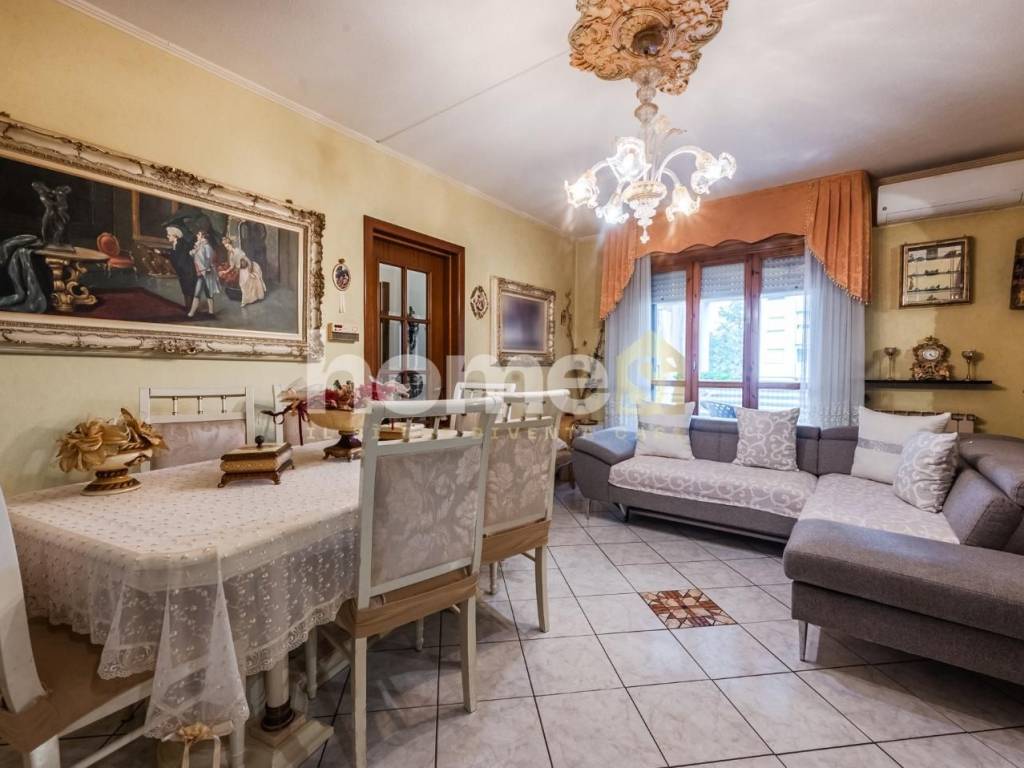 appartamento in vendita a Reggio nell'Emilia