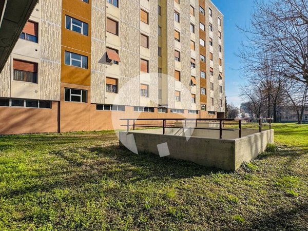 appartamento in vendita a Reggio nell'Emilia in zona Città Storica