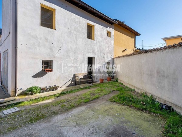 casa indipendente in vendita a Reggio nell'Emilia in zona Roncocesi