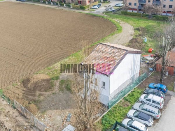 casa indipendente in vendita a Reggio nell'Emilia