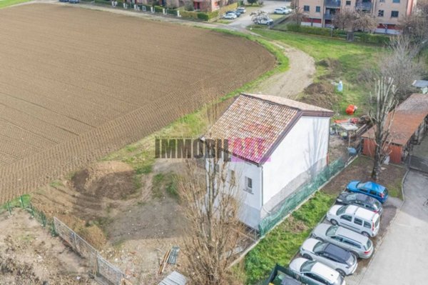 casa indipendente in vendita a Reggio nell'Emilia in zona Masone