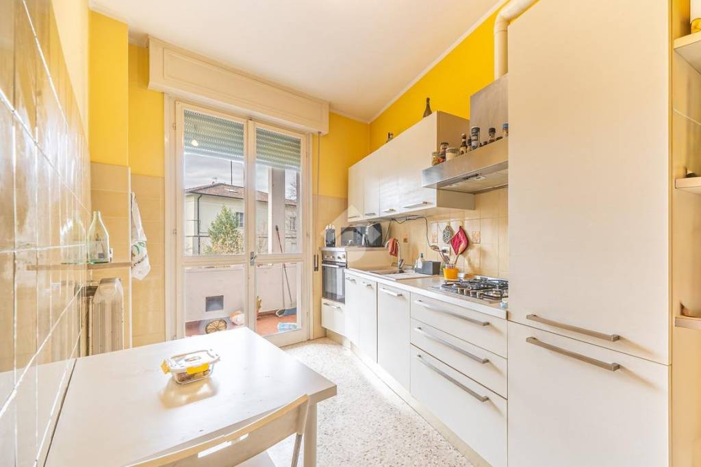 appartamento in vendita a Reggio nell'Emilia in zona Città Storica