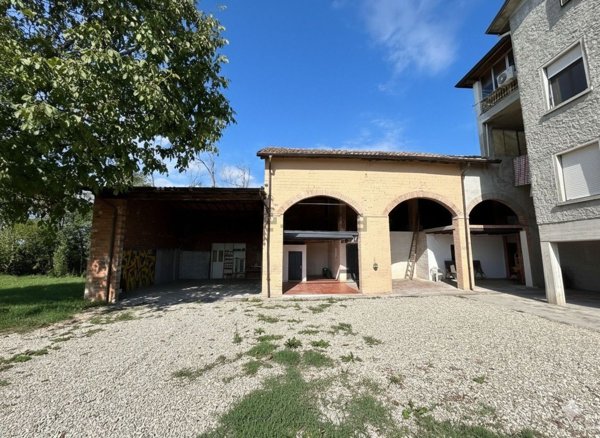 casa indipendente in vendita a Reggio nell'Emilia in zona Cadè / Gaida