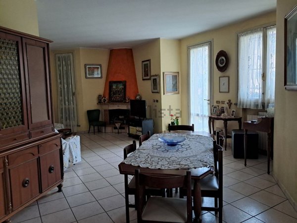 casa indipendente in vendita a Reggio nell'Emilia