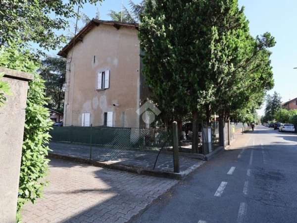 casa indipendente in vendita a Reggio nell'Emilia in zona Santa Croce