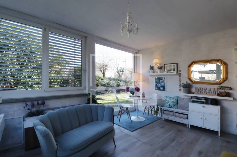 casa indipendente in vendita a Reggio nell'Emilia in zona Orologio