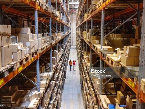 locale commerciale in vendita a Reggio nell'Emilia in zona Pieve Modolena