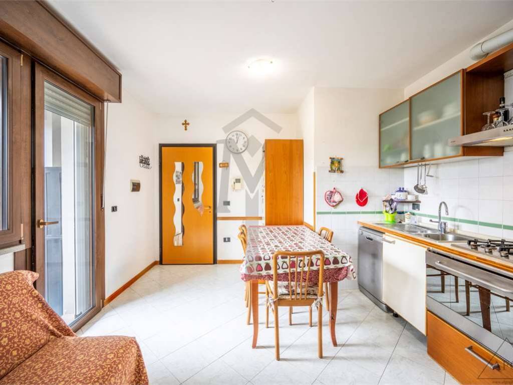 appartamento in vendita a Reggio nell'Emilia in zona San Prospero Strinati