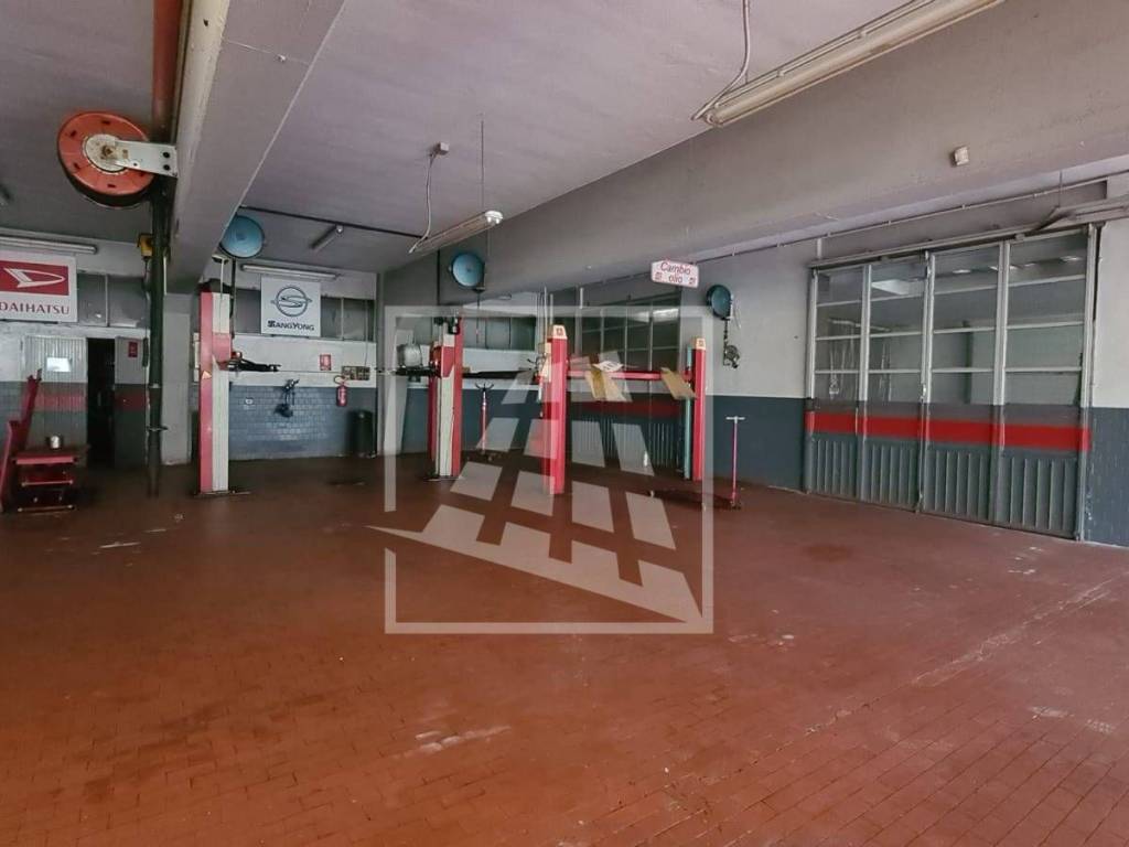 negozio in vendita a Reggio nell'Emilia