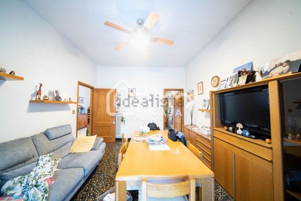 casa indipendente a Reggio nell'Emilia in zona Compagnoni / Migliolungo