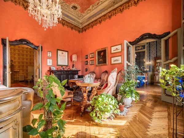 appartamento in vendita a Reggio nell'Emilia in zona Città Storica