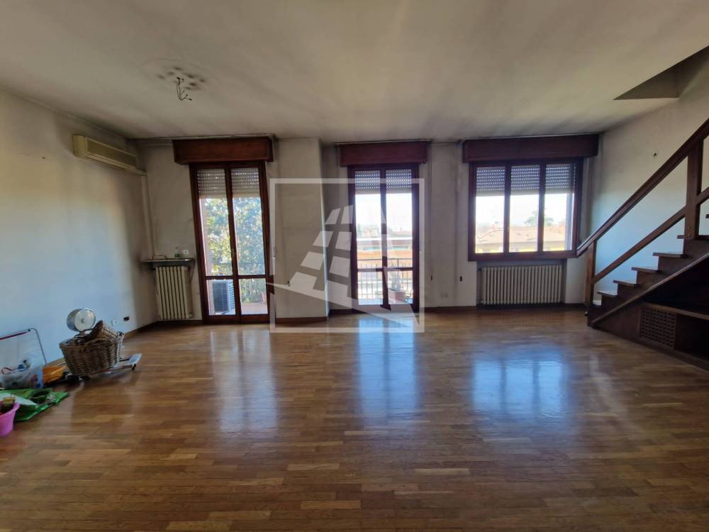 appartamento in vendita a Reggio nell'Emilia in zona Ospizio