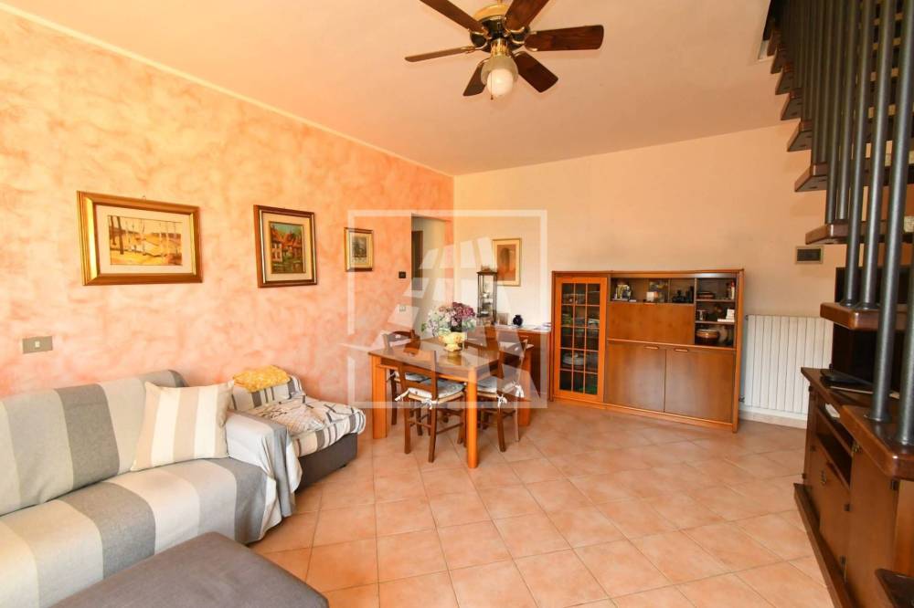 appartamento in vendita a Reggio nell'Emilia in zona Rivalta