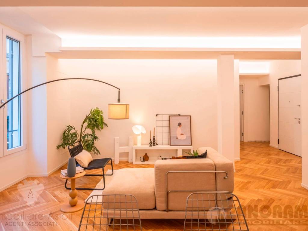 appartamento in vendita a Reggio nell'Emilia in zona Città Storica