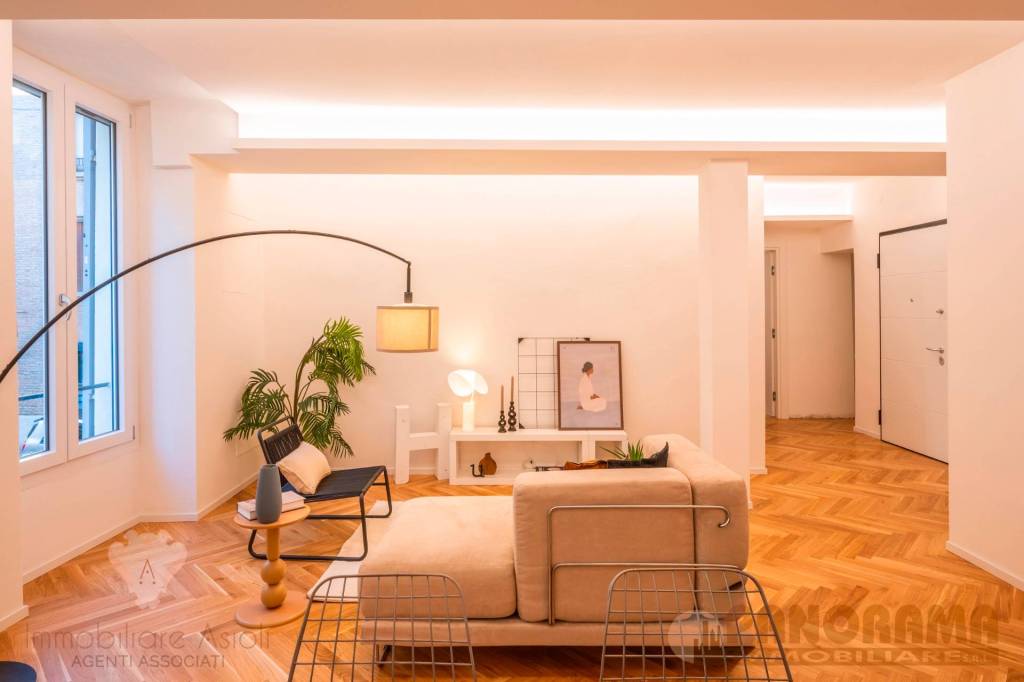 appartamento in vendita a Reggio nell'Emilia in zona Città Storica