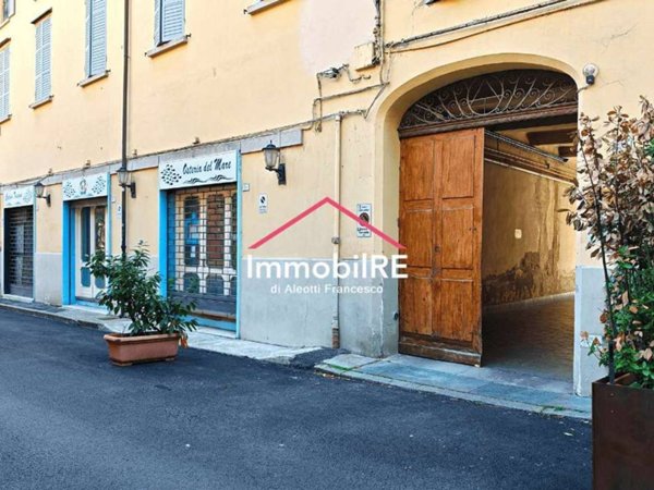 appartamento in vendita a Reggio nell'Emilia in zona Città Storica