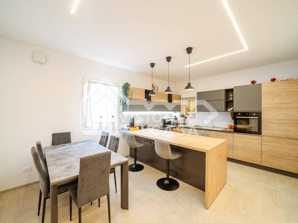 casa indipendente in vendita a Reggio nell'Emilia