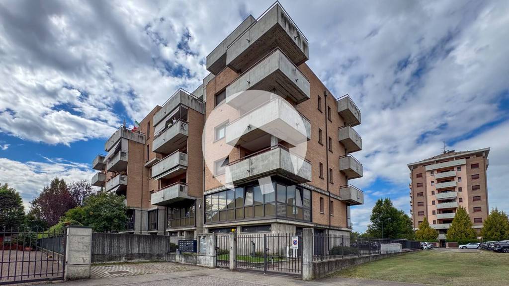 appartamento in vendita a Reggio nell'Emilia in zona Tribunale