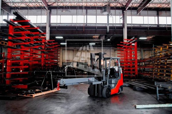 locale commerciale in vendita a Reggio nell'Emilia in zona San Maurizio