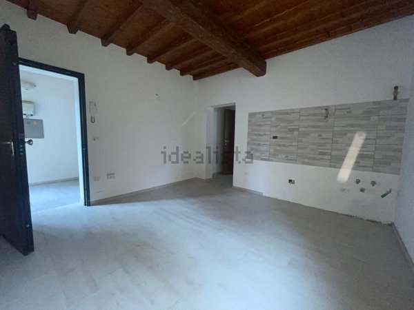 appartamento in vendita a Reggio nell'Emilia in zona Tribunale