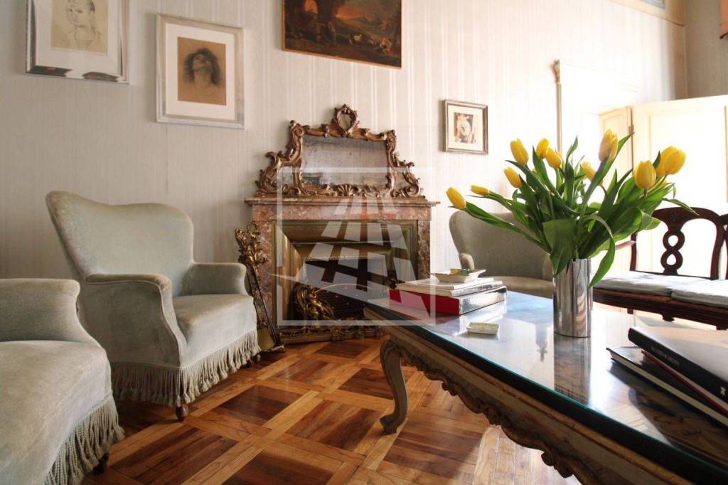 appartamento in vendita a Reggio nell'Emilia in zona Città Storica