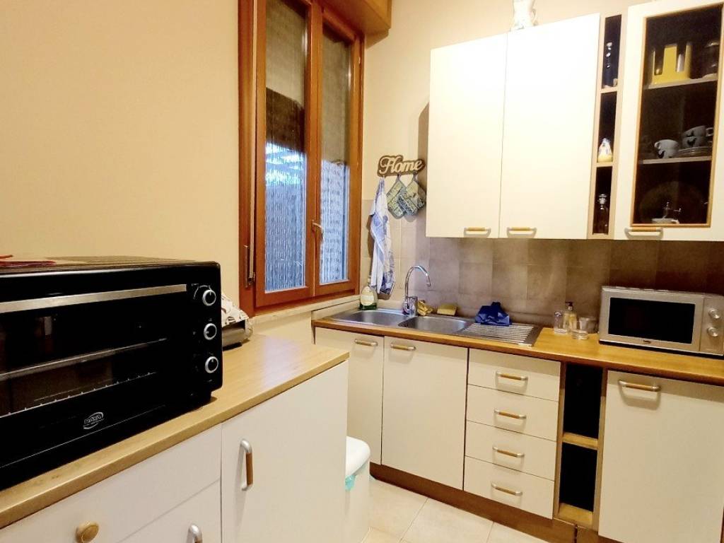 appartamento in vendita a Reggio nell'Emilia in zona Mirabello