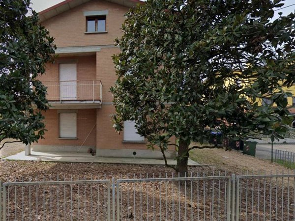 casa indipendente in vendita a Reggio nell'Emilia in zona Gavassa