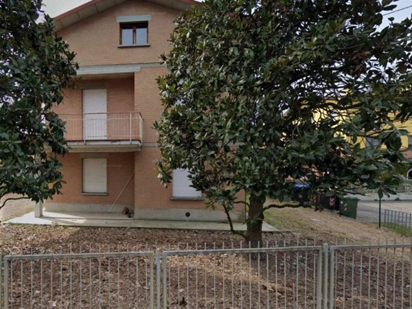 casa indipendente in vendita a Reggio nell'Emilia in zona Gavassa