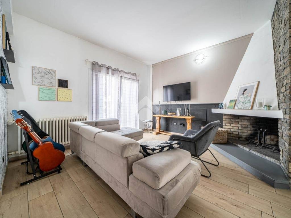 casa indipendente in vendita a Reggio nell'Emilia