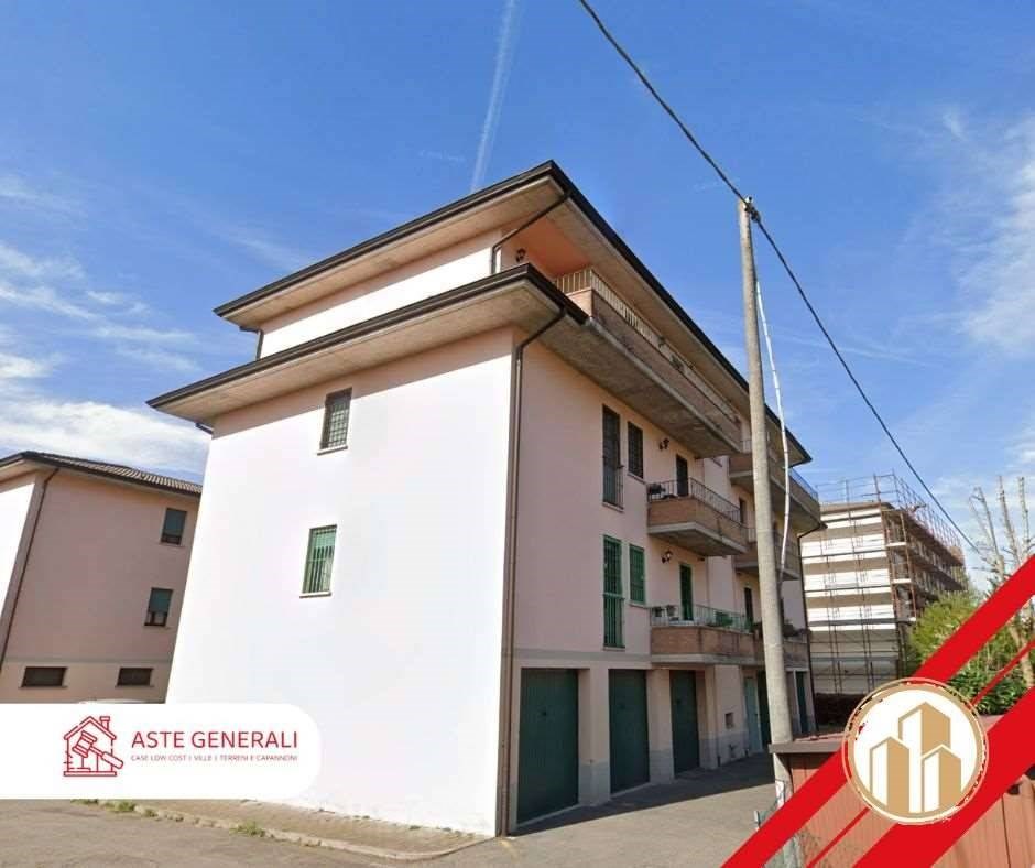 appartamento in vendita a Reggio nell'Emilia in zona Sesso