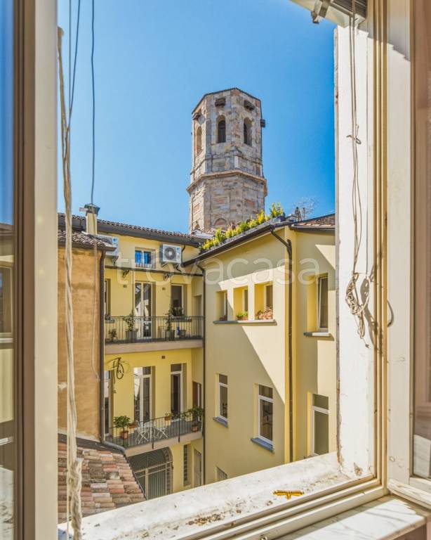 appartamento in vendita a Reggio nell'Emilia in zona Città Storica