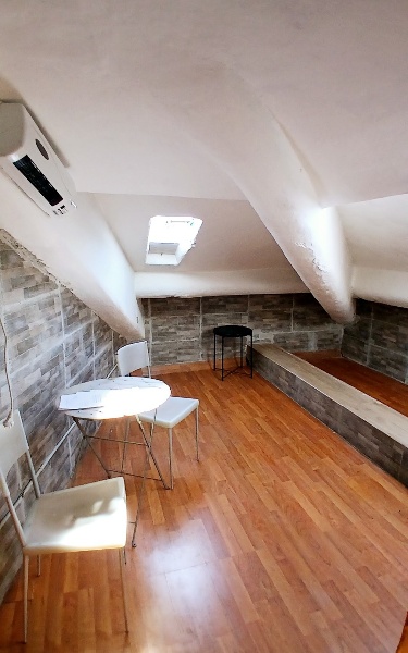 appartamento in vendita a Reggio nell'Emilia in zona Città Storica