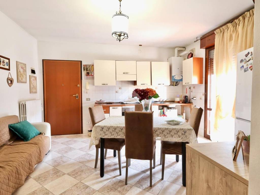 appartamento in vendita a Reggio nell'Emilia in zona Roncocesi