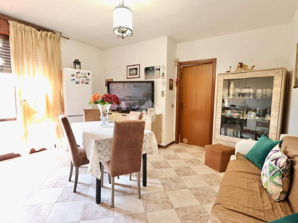 appartamento in vendita a Reggio nell'Emilia in zona Roncocesi